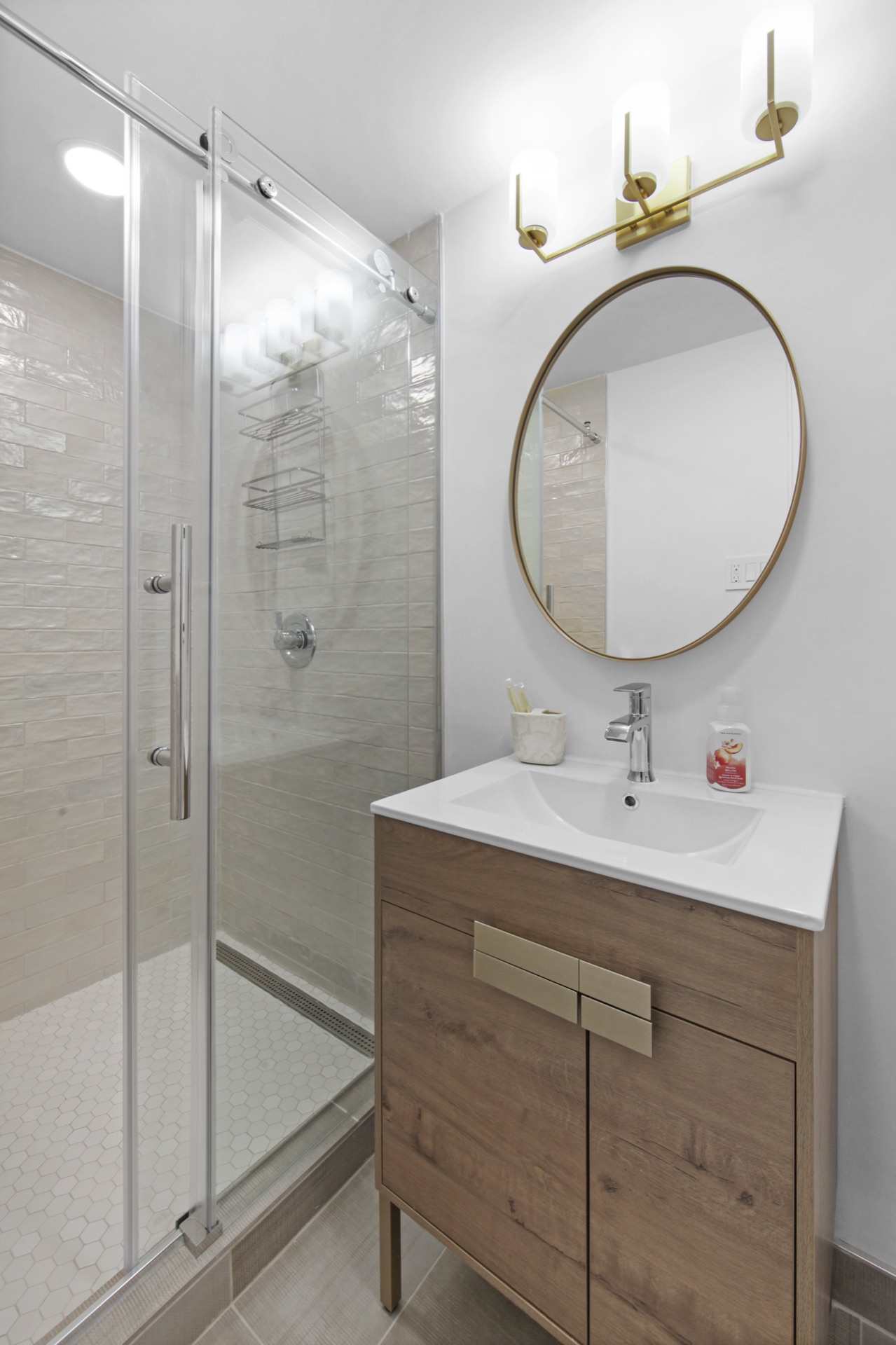 120 East 36th Street - room detail