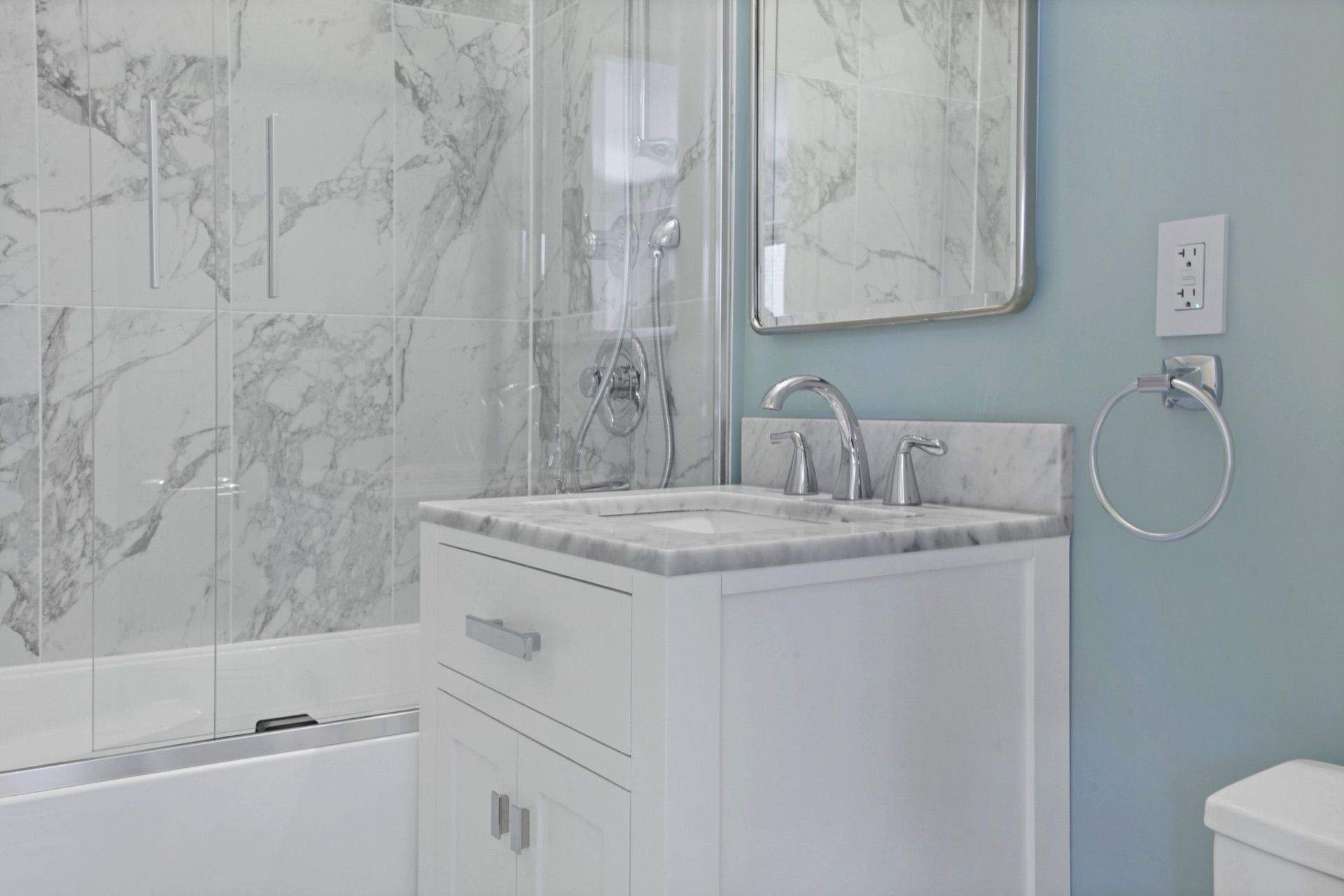 400 East 56 Street - room detail